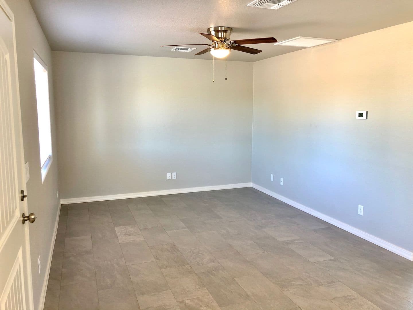 Kingman House: 3303 E Devlin Ave