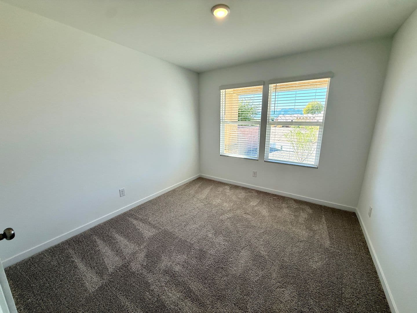 Fort Mohave House: 1976 Fairway Pl.
