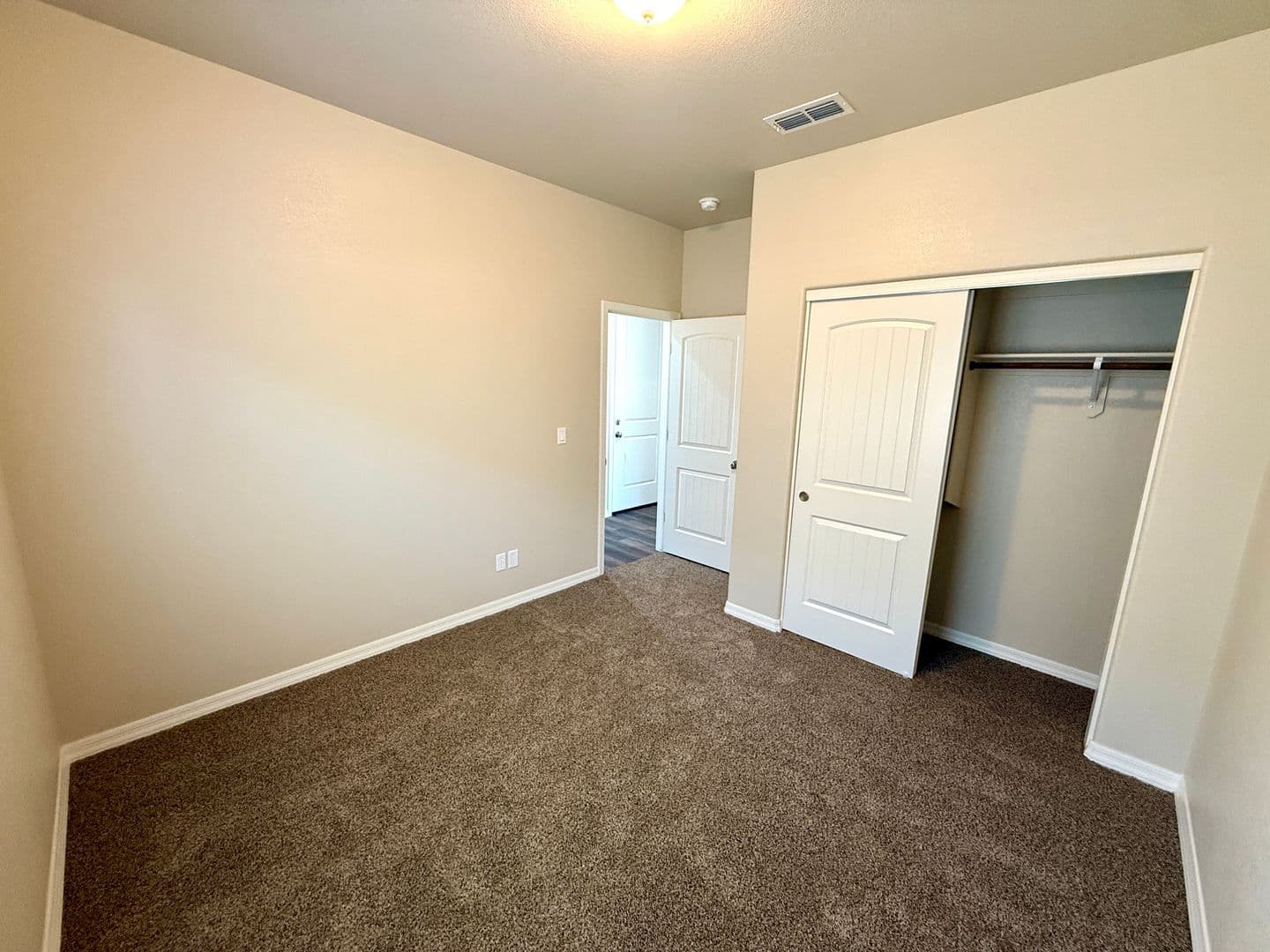 Kingman House: 3572 Charleston Loop