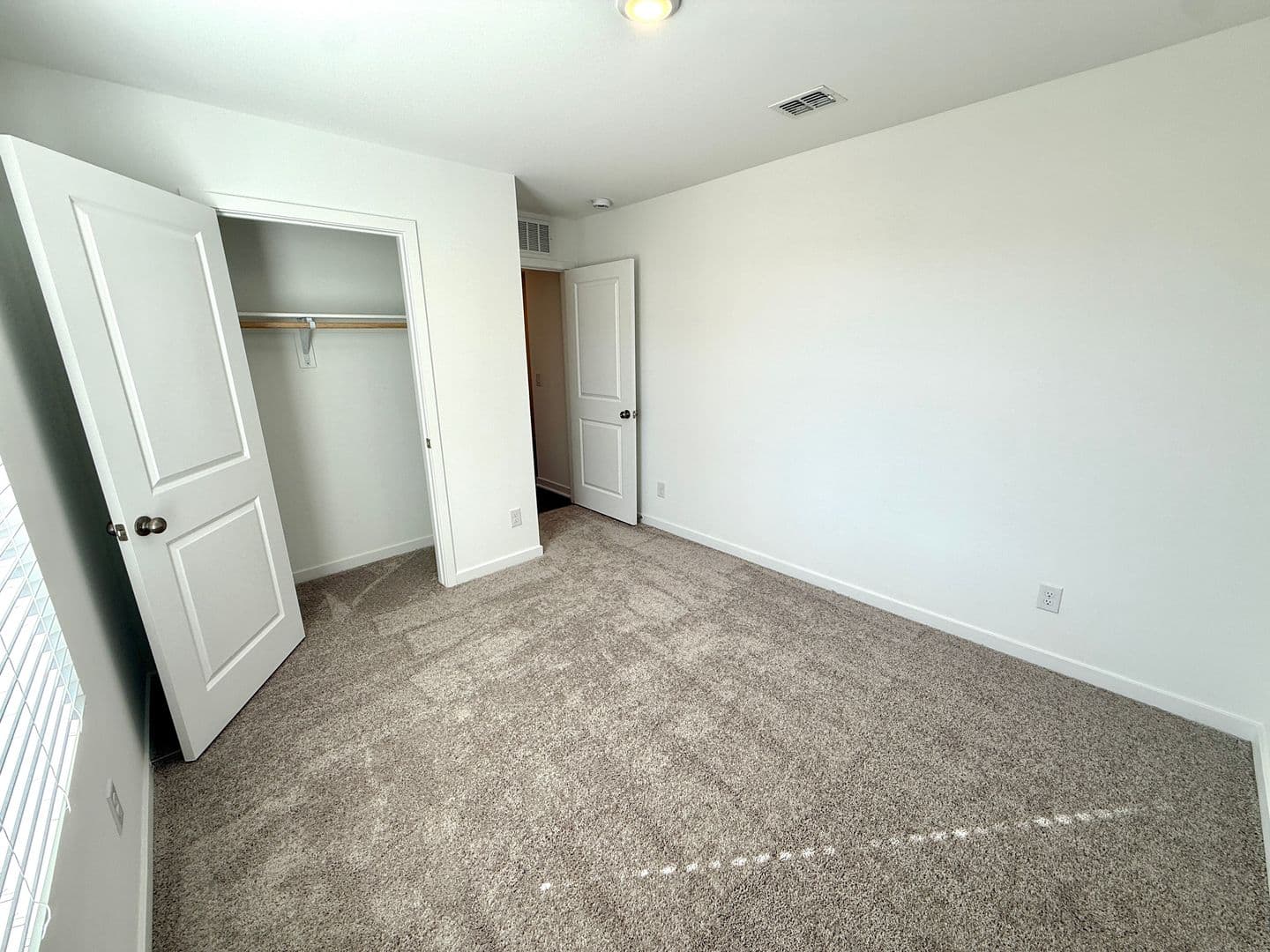 Fort Mohave House: 1976 Fairway Pl.