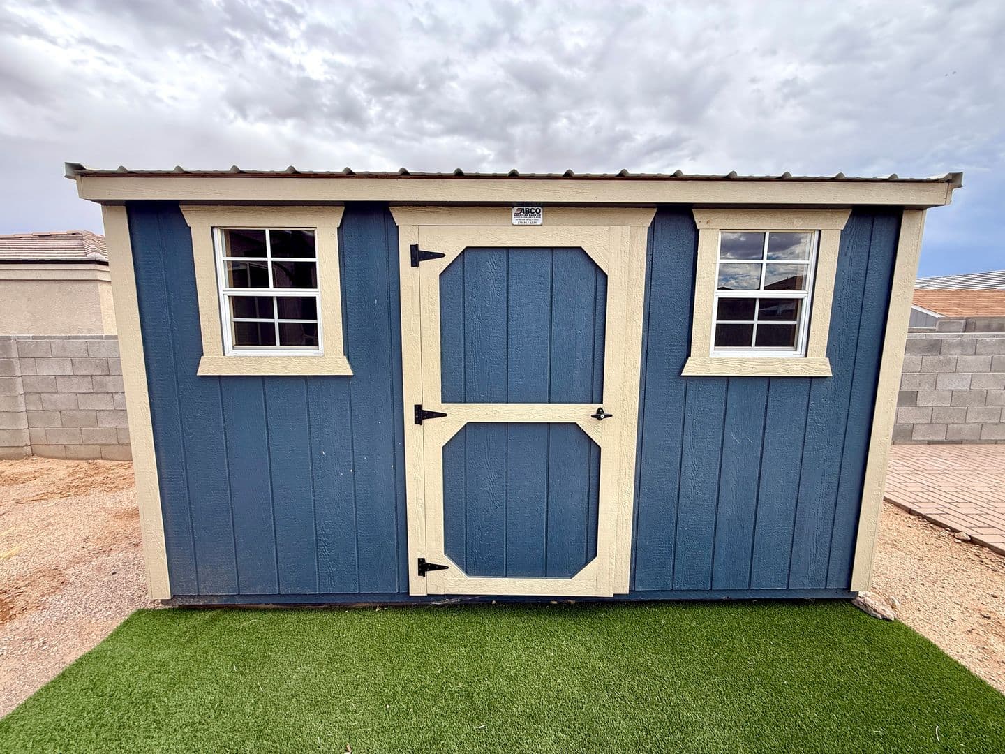 Kingman House: 2650 E. Estrella Vista
