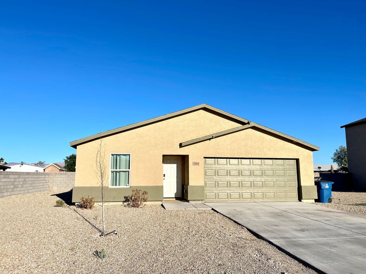 Bullhead City House: 564 Holly St.