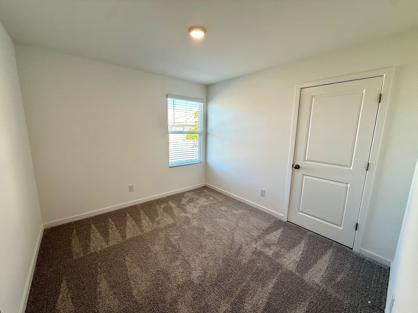Fort Mohave House: 1976 Fairway Pl.