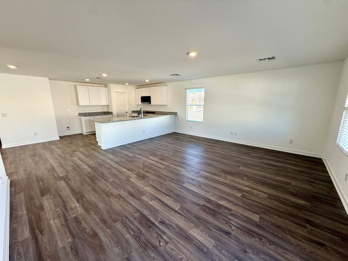 Fort Mohave House: 1976 Fairway Pl.