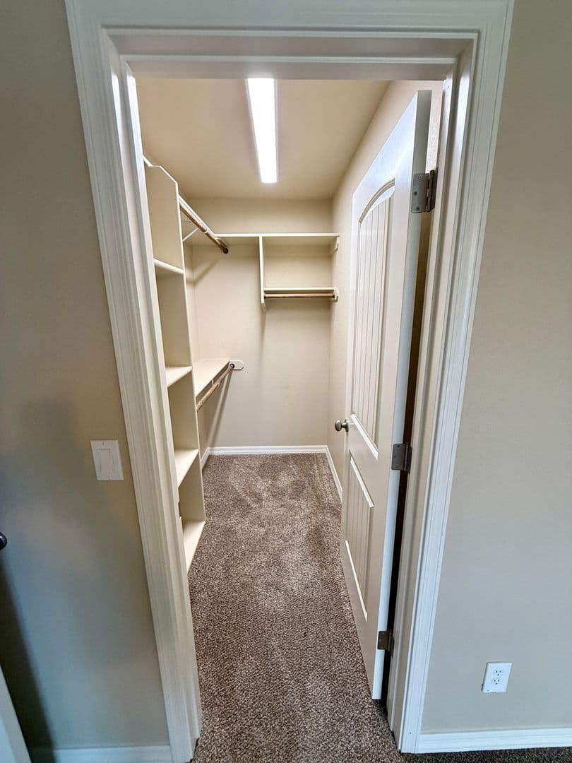 Kingman House: 2650 E. Estrella Vista