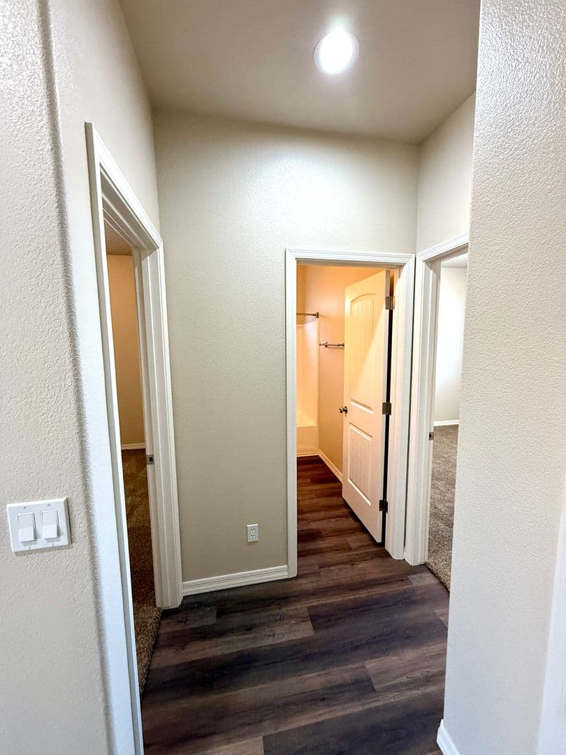 Kingman House: 3572 Charleston Loop