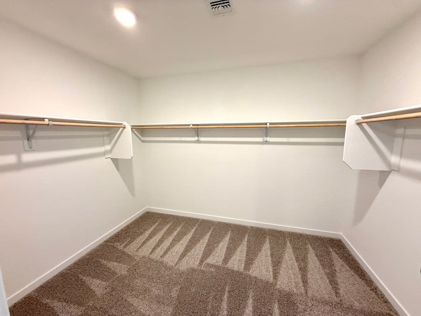 Fort Mohave House: 1976 Fairway Pl.