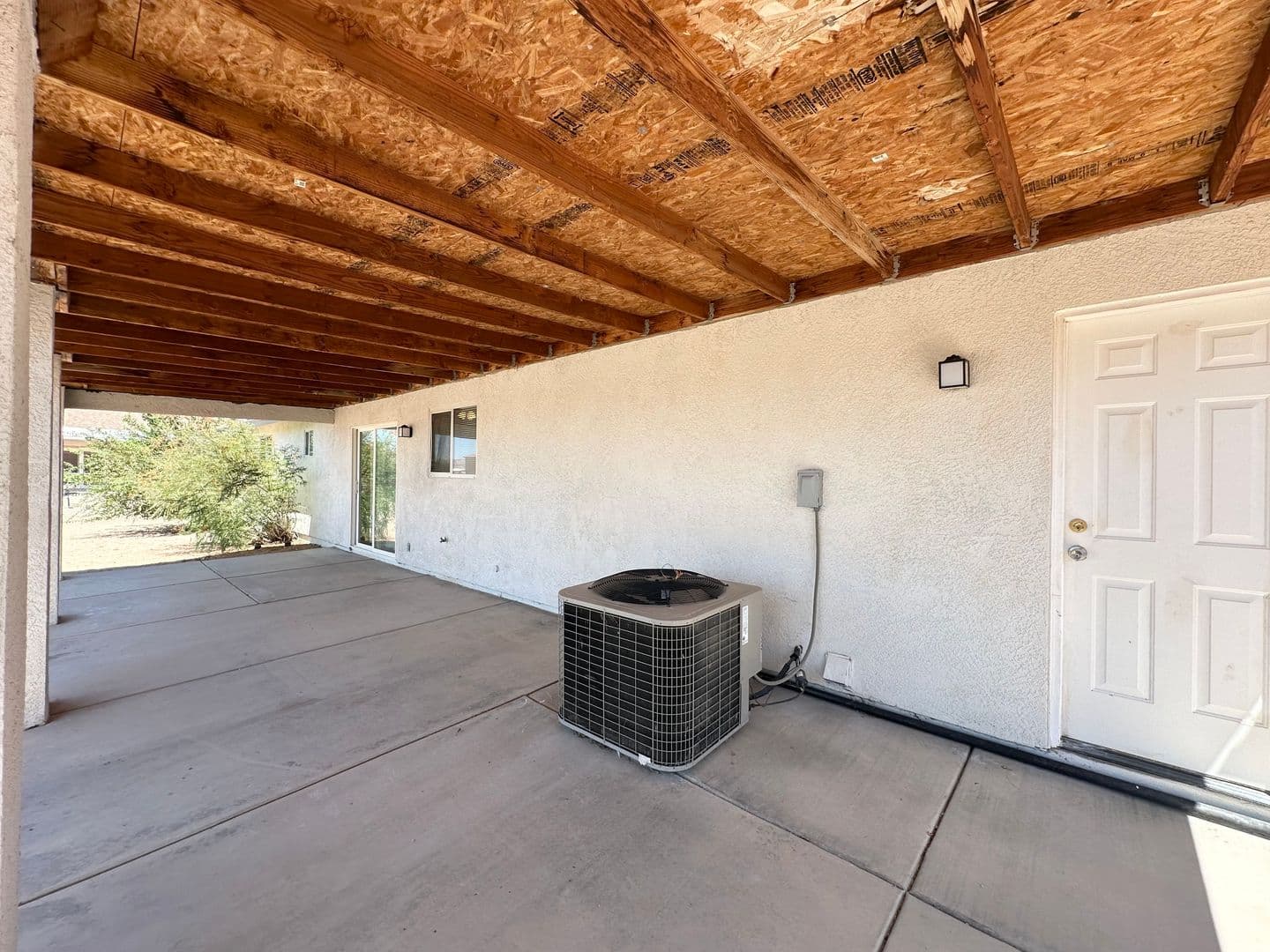 Golden Valley House: 6582 W. Hershey Way