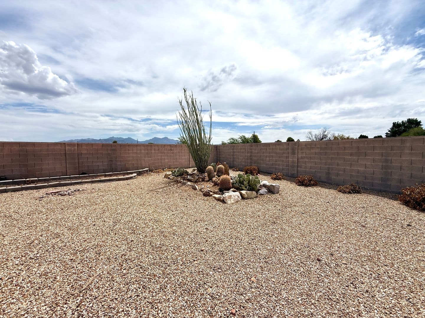 Kingman House: 2116 Roy Rogers Way