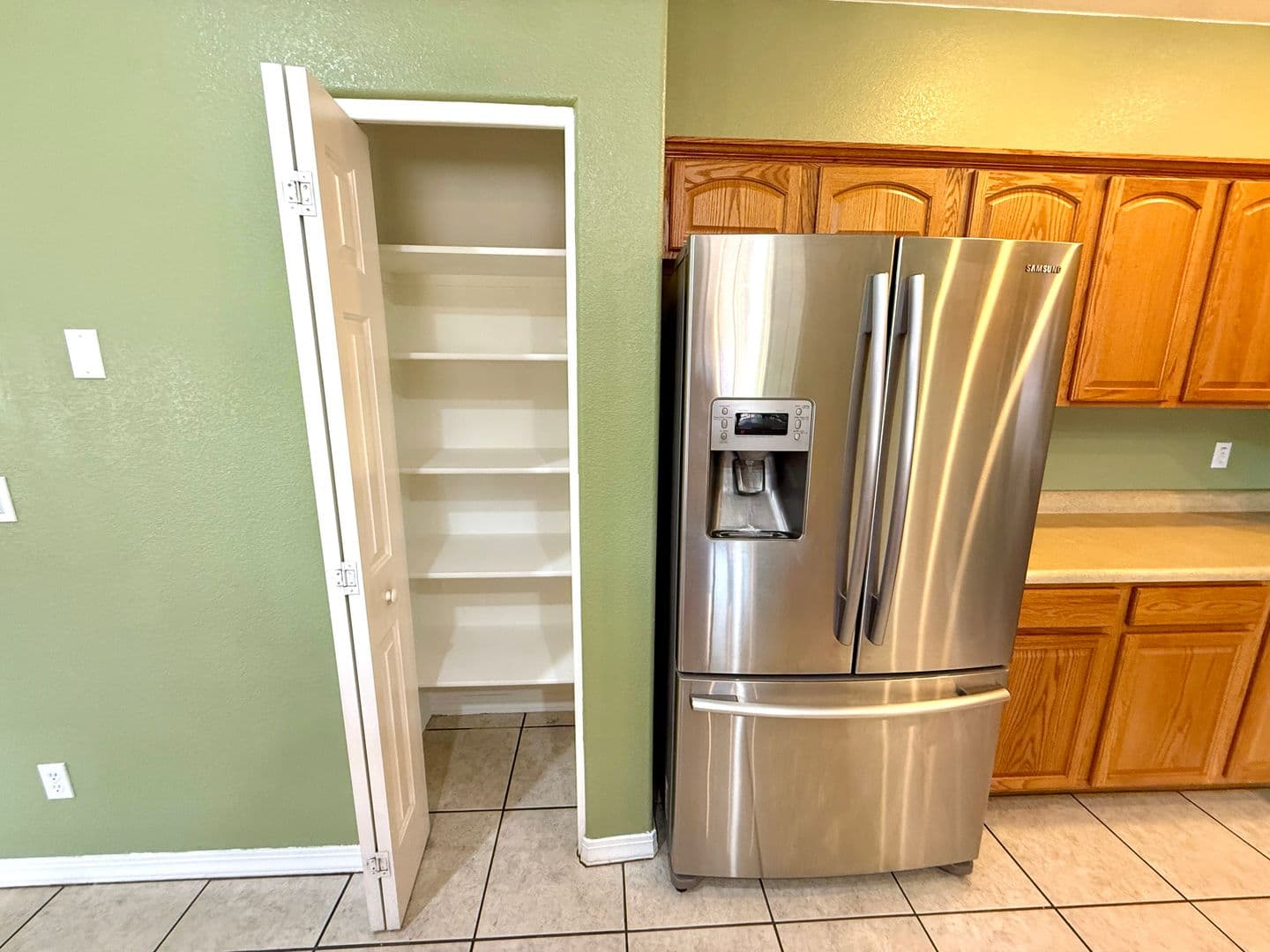 Kingman House: 2116 Roy Rogers Way