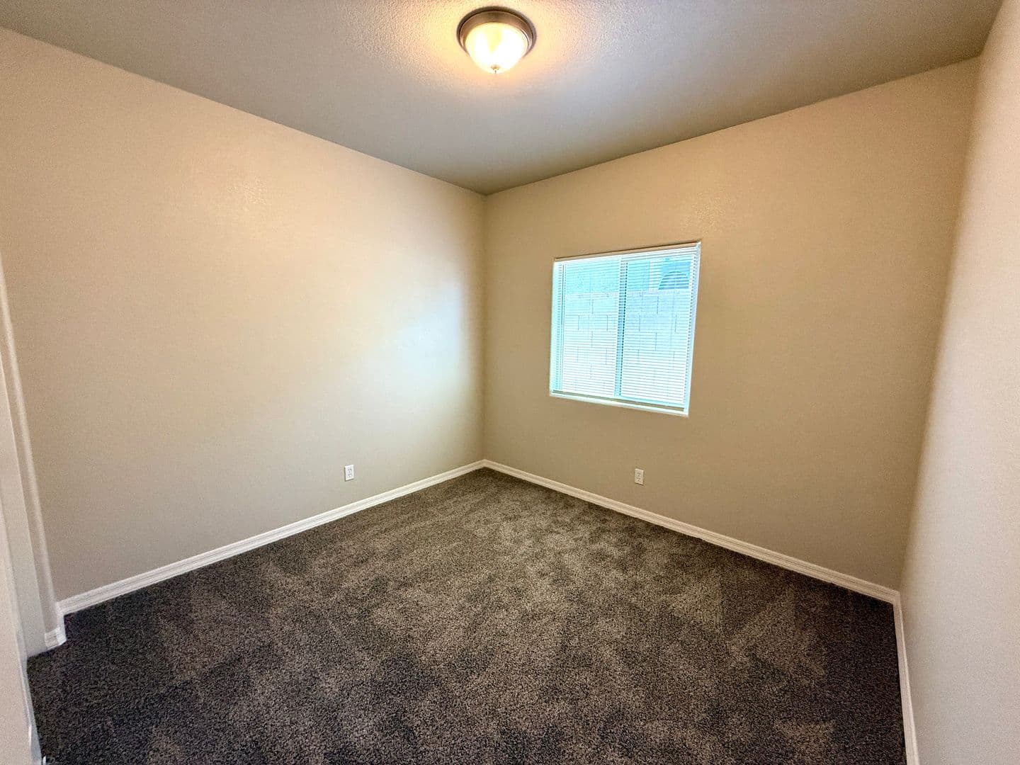 Kingman House: 3572 Charleston Loop
