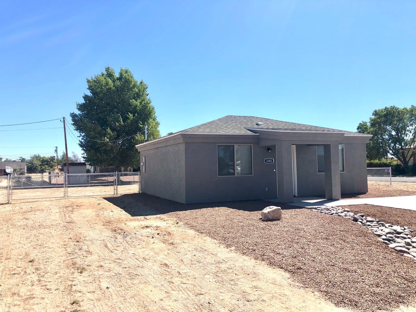 Kingman House: 3303 E Devlin Ave