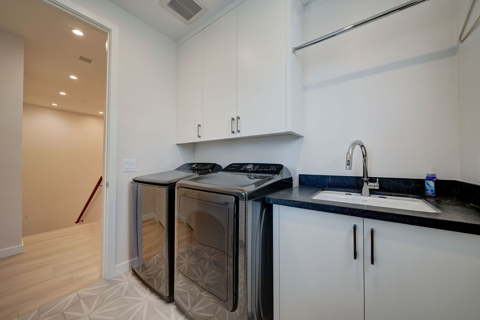 Scottsdale House: 6500 E. Camelback Road Unit 1006