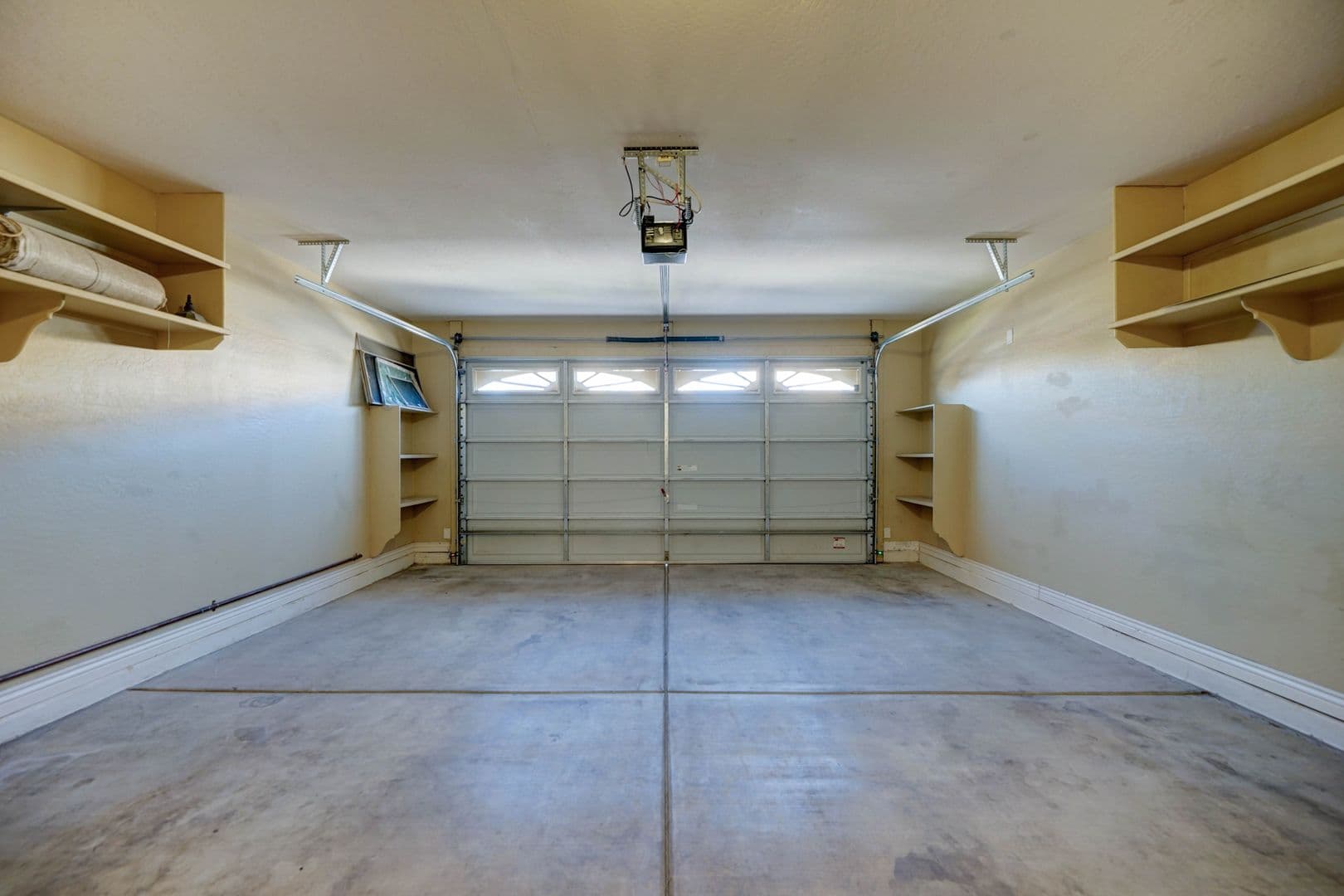 Laveen House: 6415 S. 49th Glen