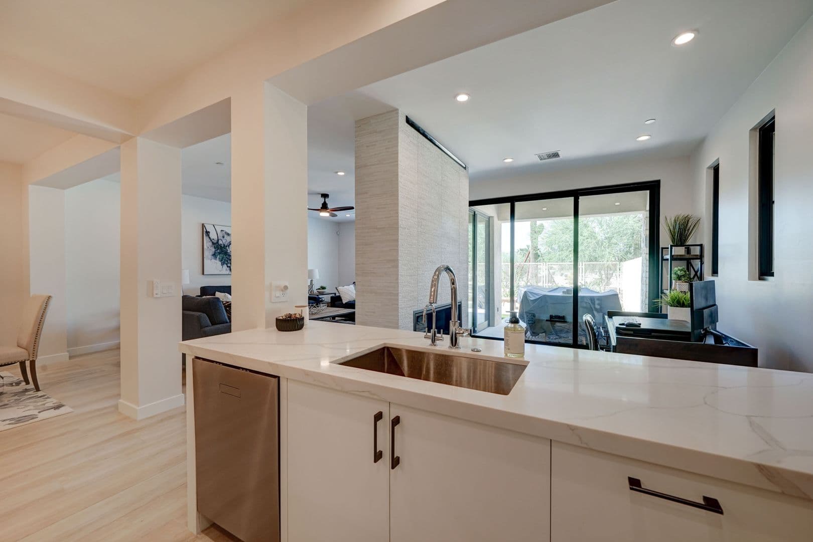 Scottsdale House: 6500 E. Camelback Road Unit 1006