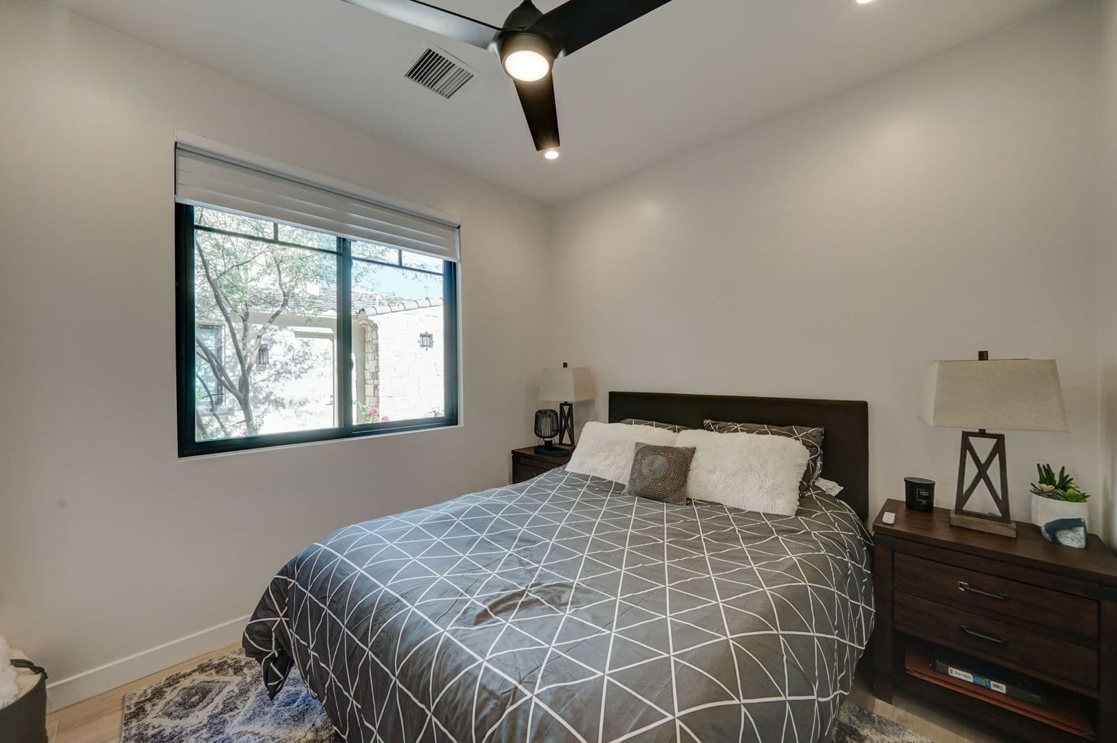 Scottsdale House: 6500 E. Camelback Road Unit 1006