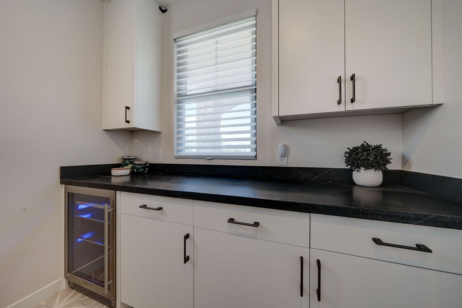Scottsdale House: 6500 E. Camelback Road Unit 1006