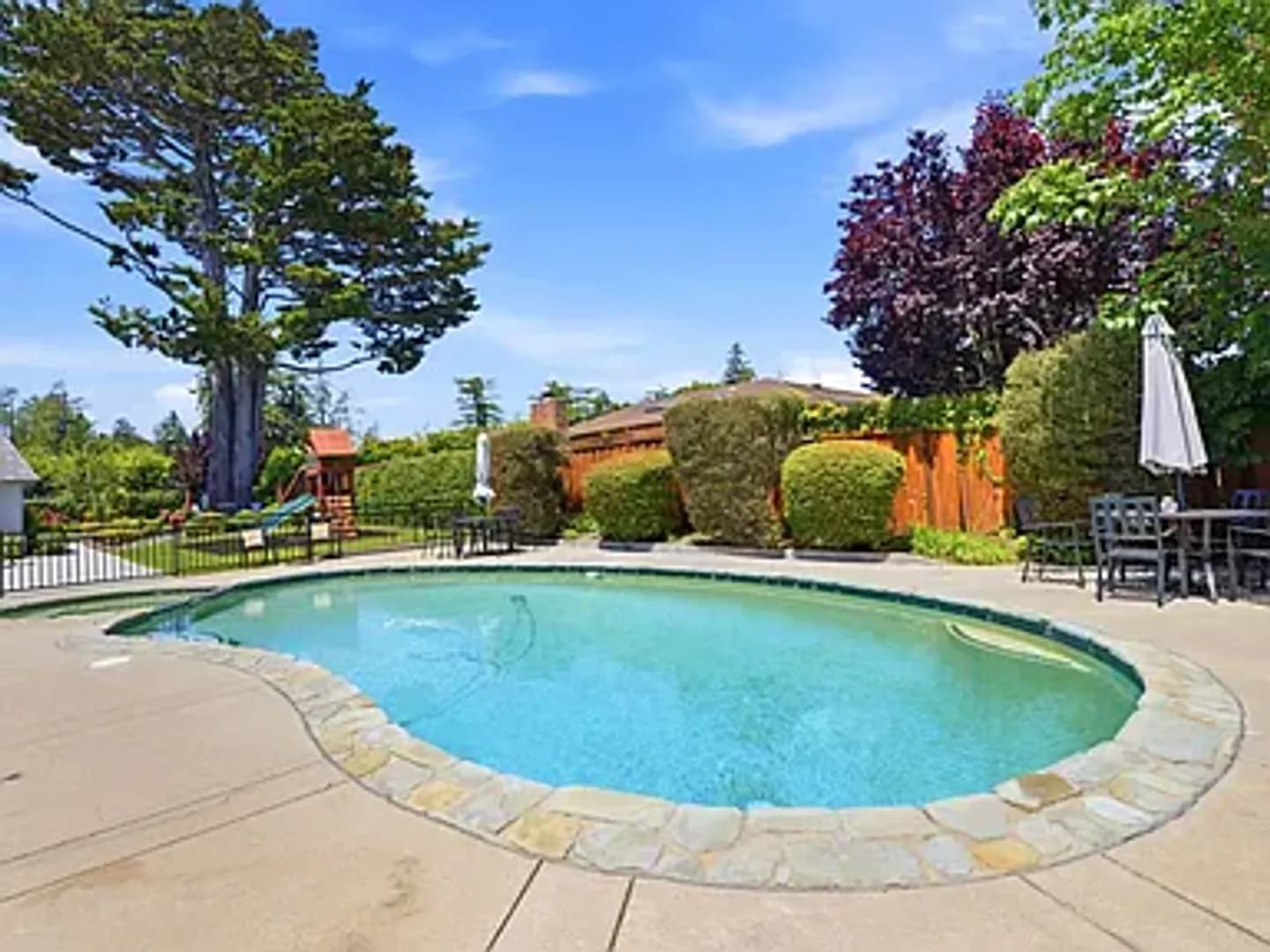 Hillsborough House: 2140 Carmelita Avenue