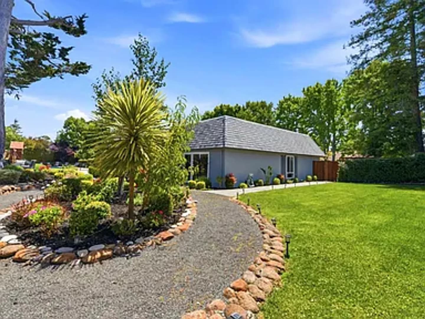 Hillsborough House: 2140 Carmelita Avenue