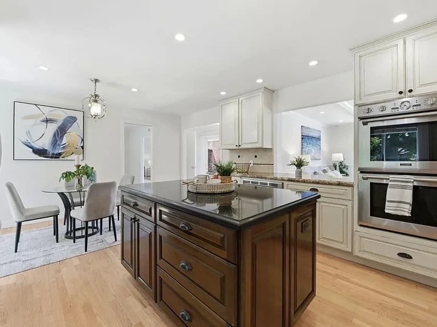Hillsborough House: 2140 Carmelita Avenue