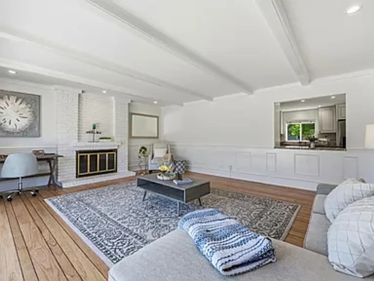 Hillsborough House: 2140 Carmelita Avenue