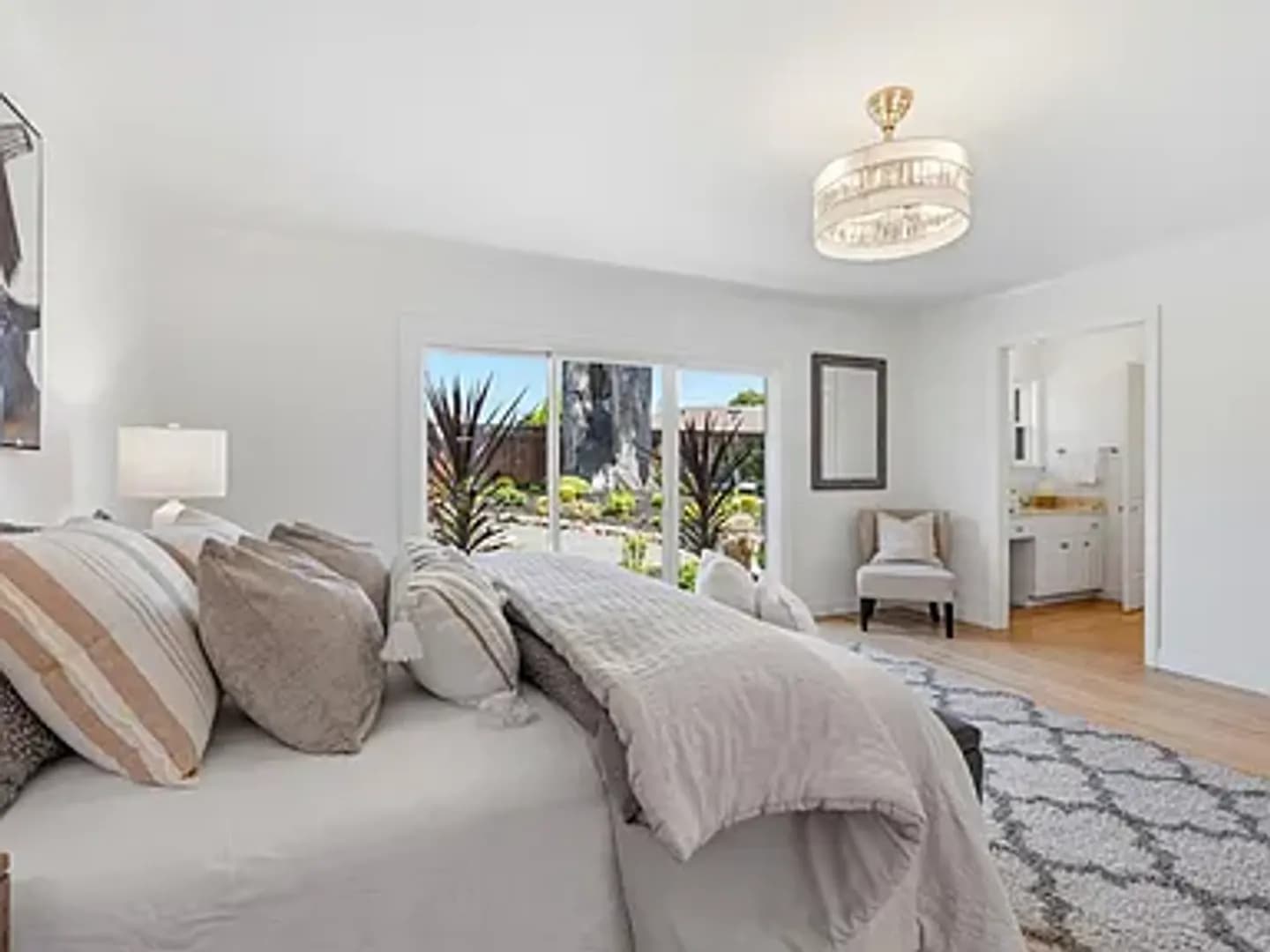 Hillsborough House: 2140 Carmelita Avenue