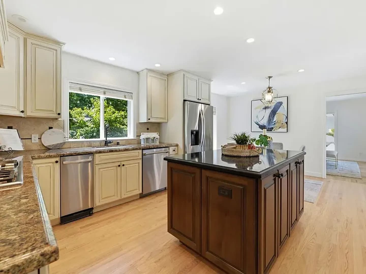 Hillsborough House: 2140 Carmelita Avenue