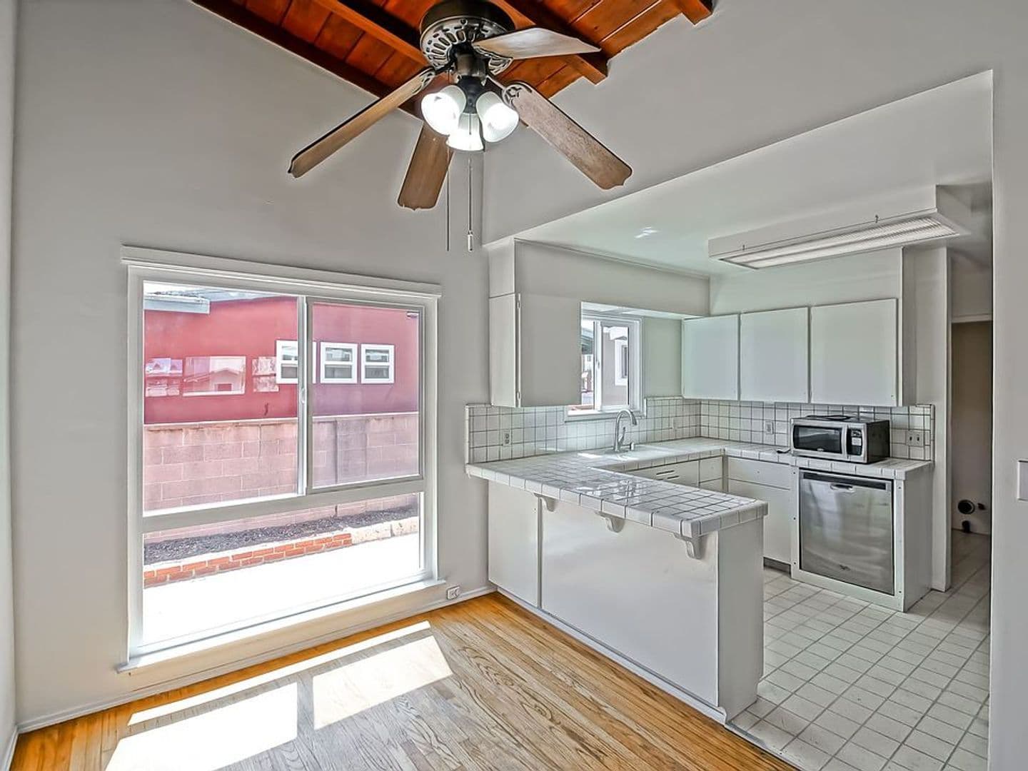 Torrance House: 3531 W 226th St