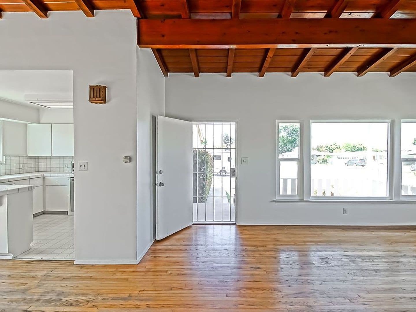 Torrance House: 3531 W 226th St