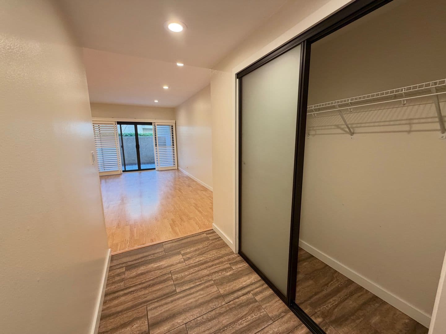 Playa Del Rey House: 8180 Manitoba St #4-136