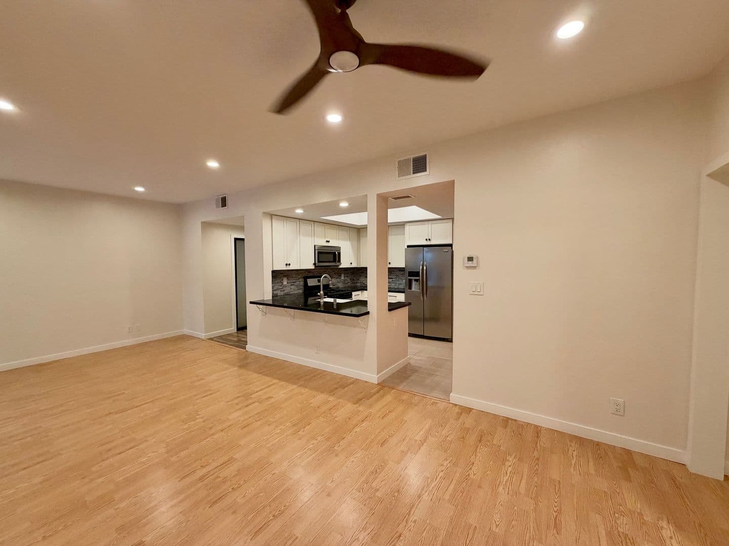 Playa Del Rey House: 8180 Manitoba St #4-136