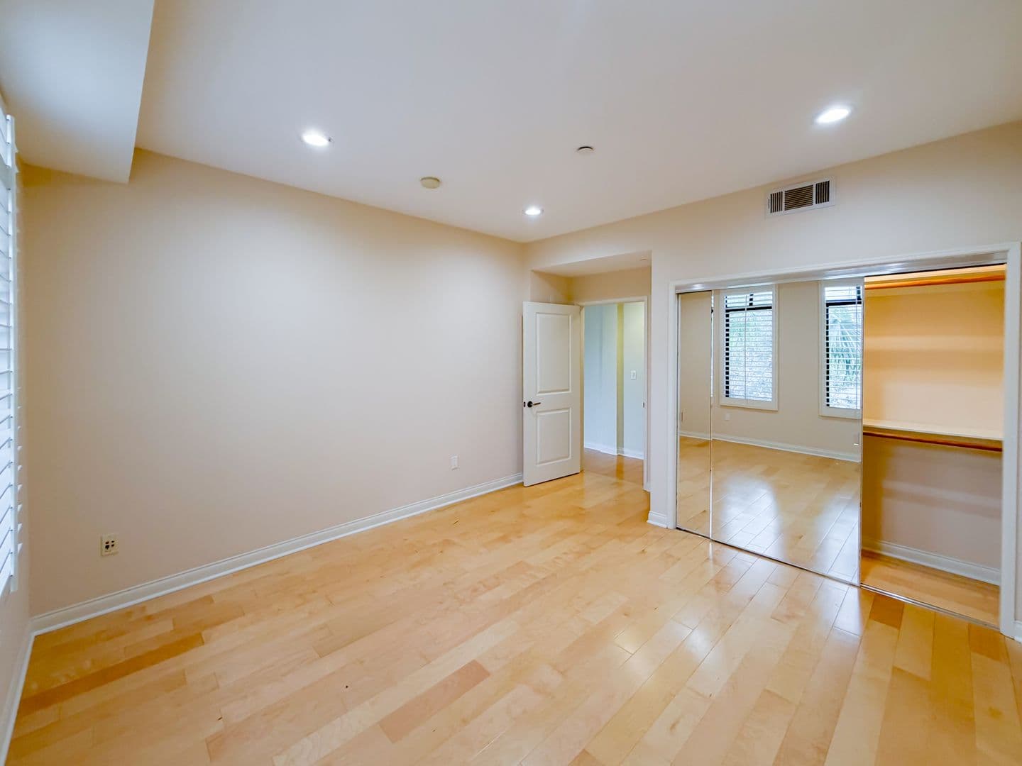 Playa Vista House: 5625 Crescent Park West