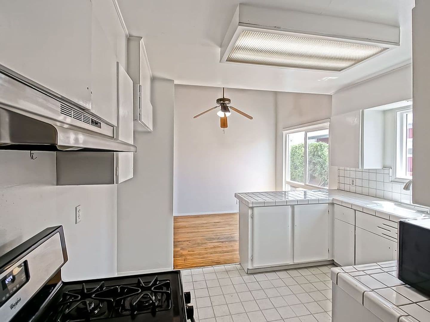Torrance House: 3531 W 226th St