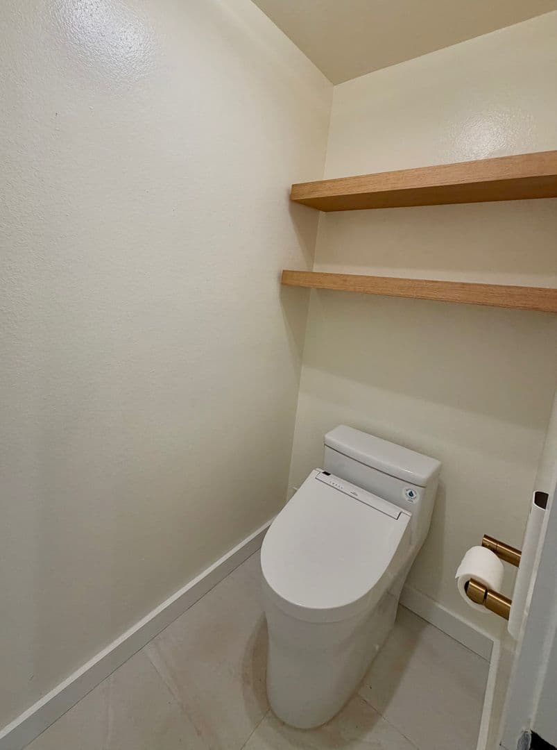 Playa Del Rey House: 8180 Manitoba St #4-136