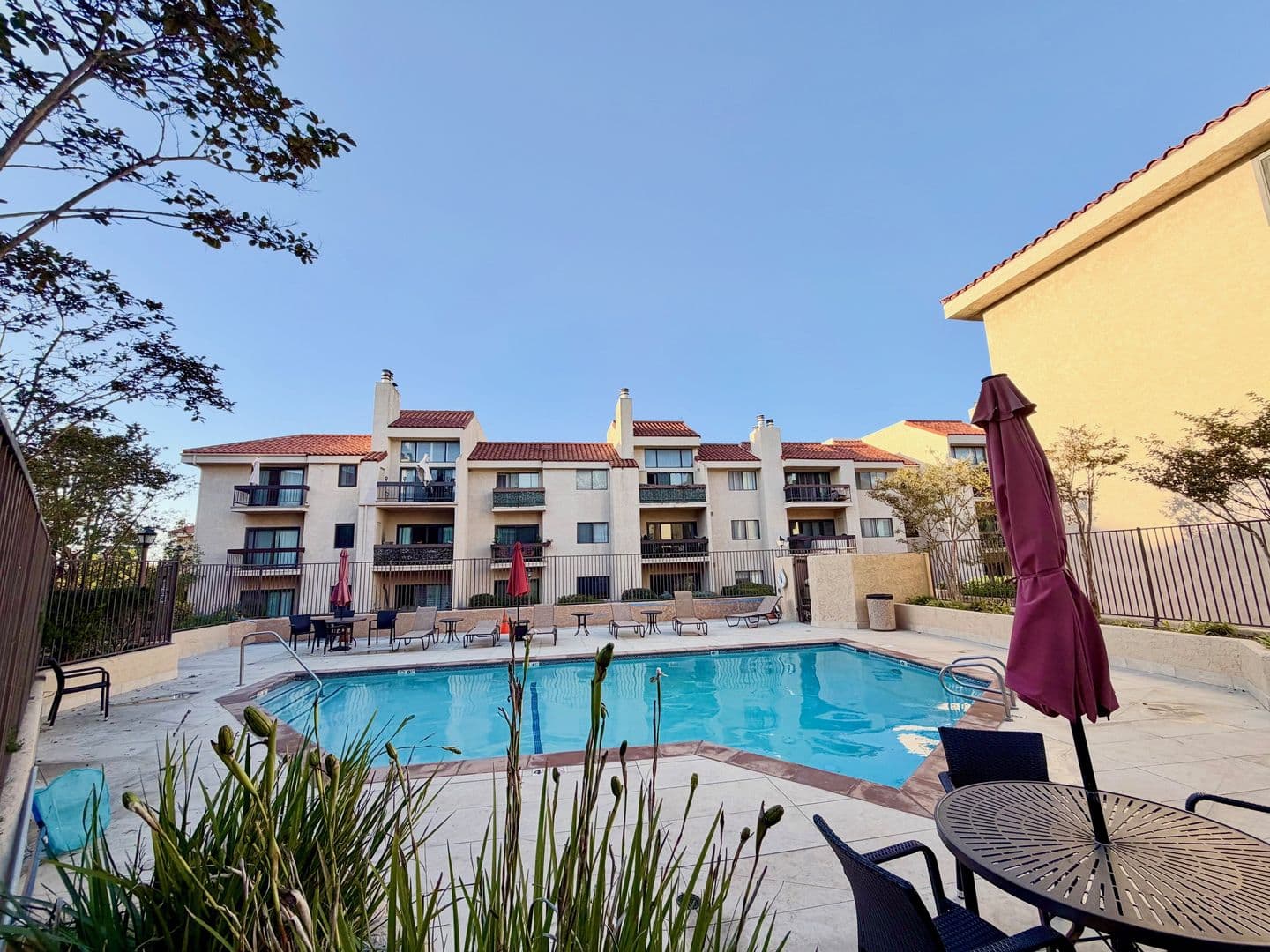 Playa Del Rey House: 8180 Manitoba St #4-136