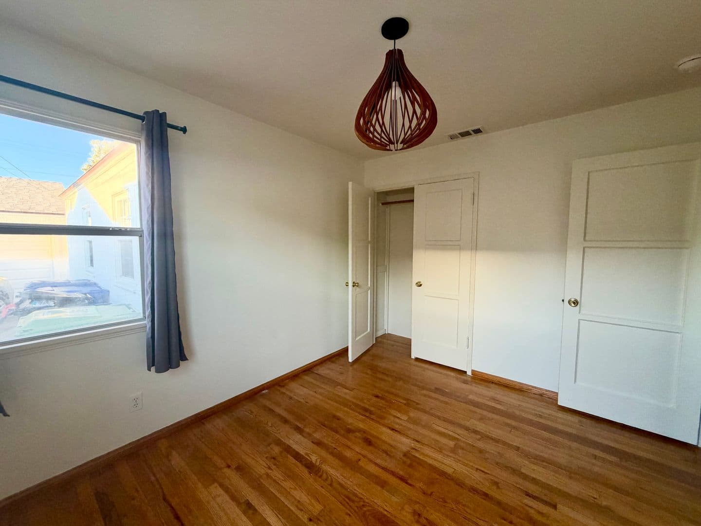 Los Angeles House: 6031 W. 86th Place
