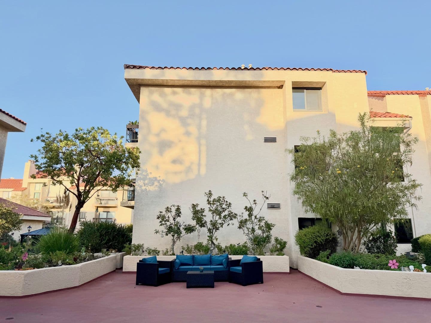 Playa Del Rey House: 8180 Manitoba St #4-136