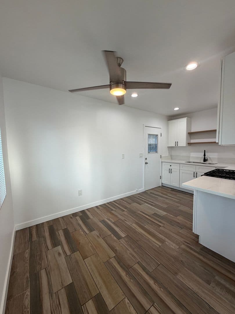 Inglewood Apartment: 11600 Crenshaw Blvd.
