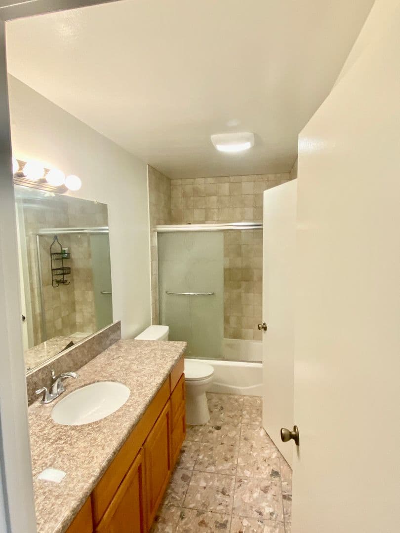 Culver City House: 14315 Summertime Lane