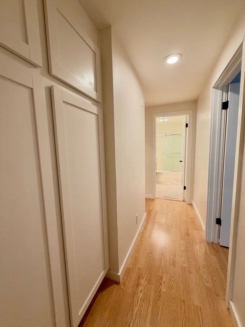 Playa Del Rey House: 8180 Manitoba St #4-136