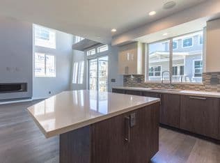 Redondo Beach House: 205 S Irena Ave