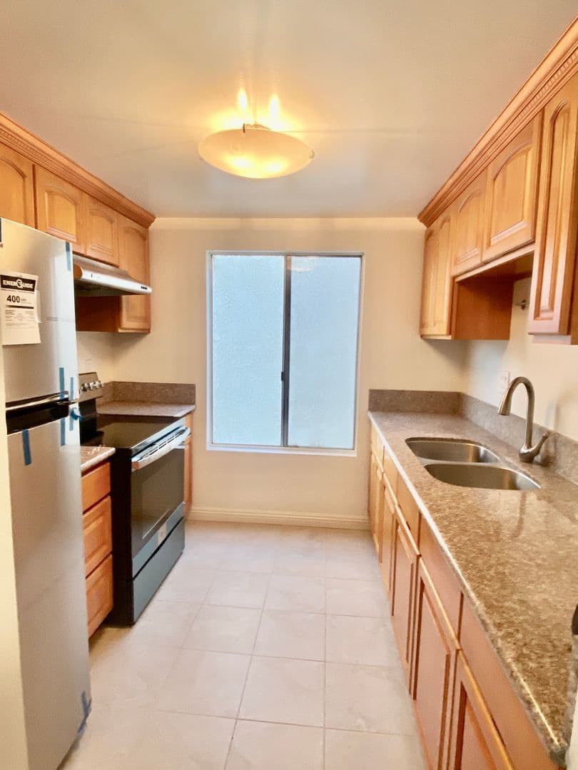 Culver City House: 14315 Summertime Lane