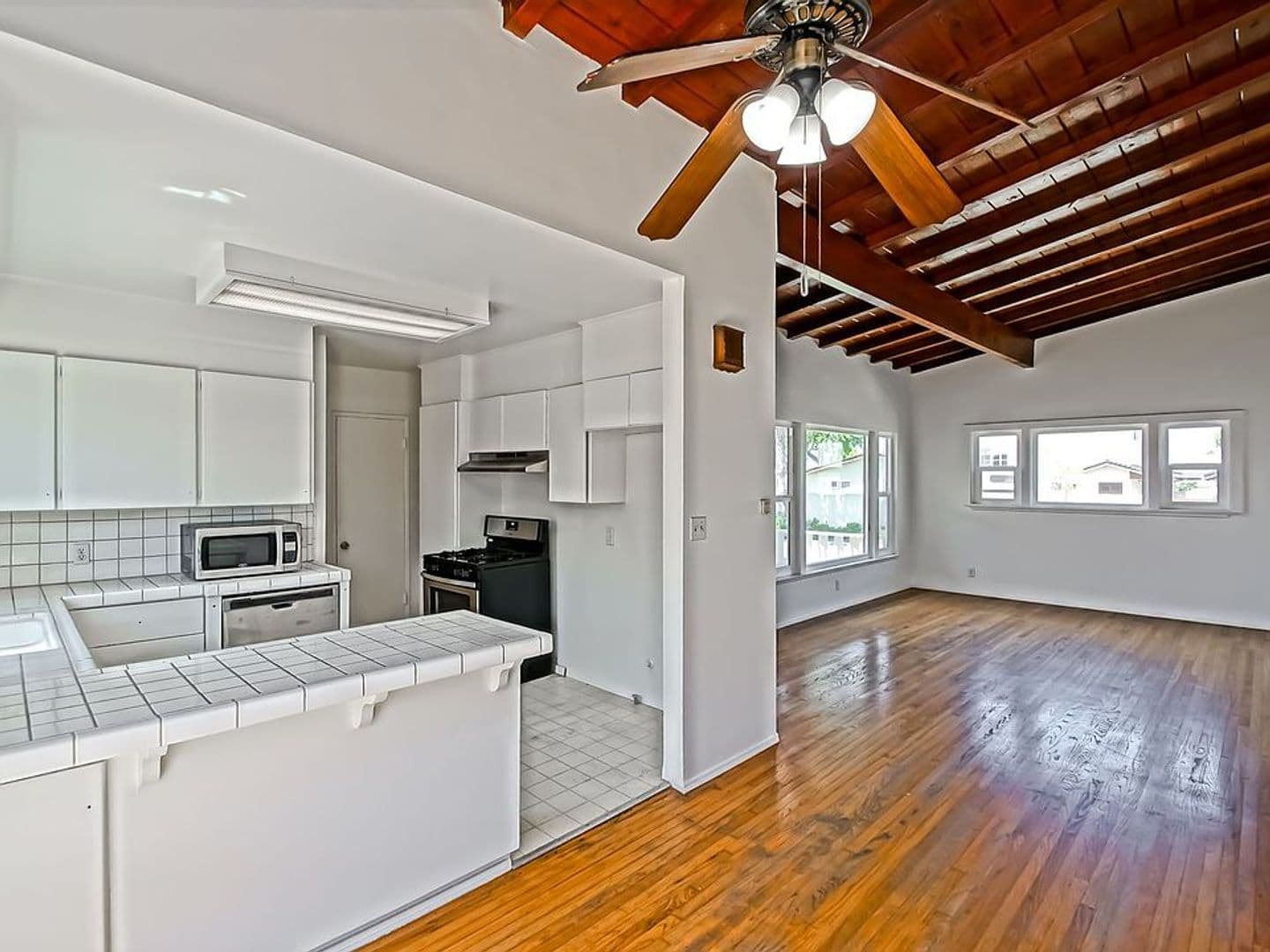 Torrance House: 3531 W 226th St