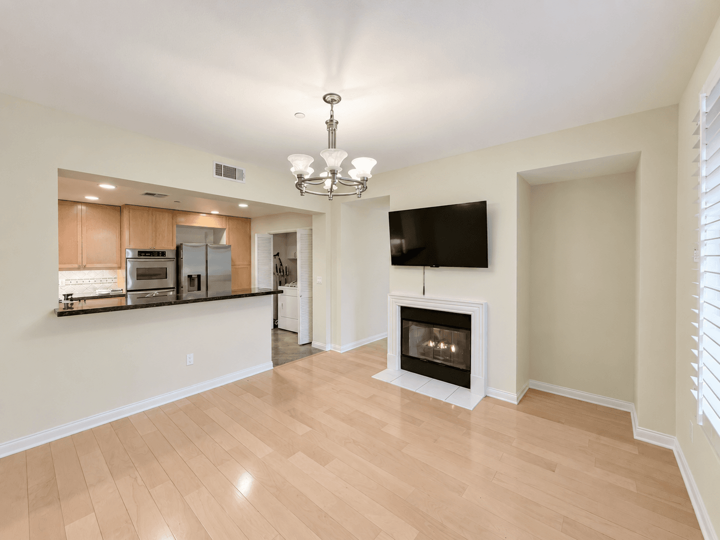 Playa Vista House: 5625 Crescent Park West