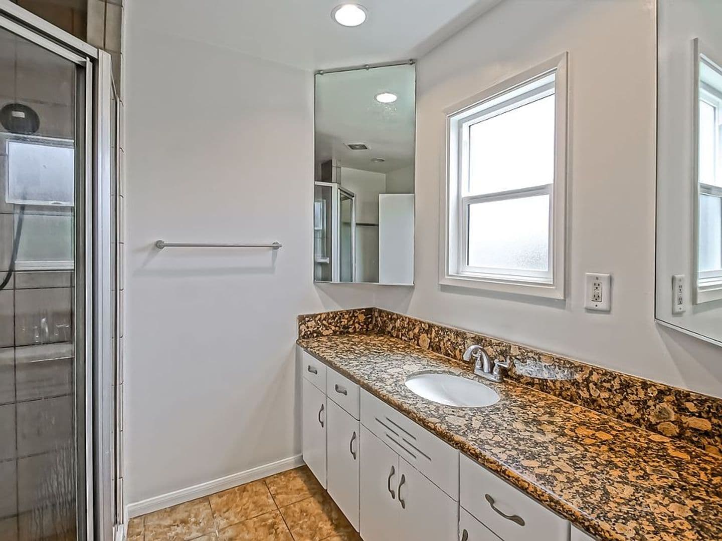 Torrance House: 3531 W 226th St