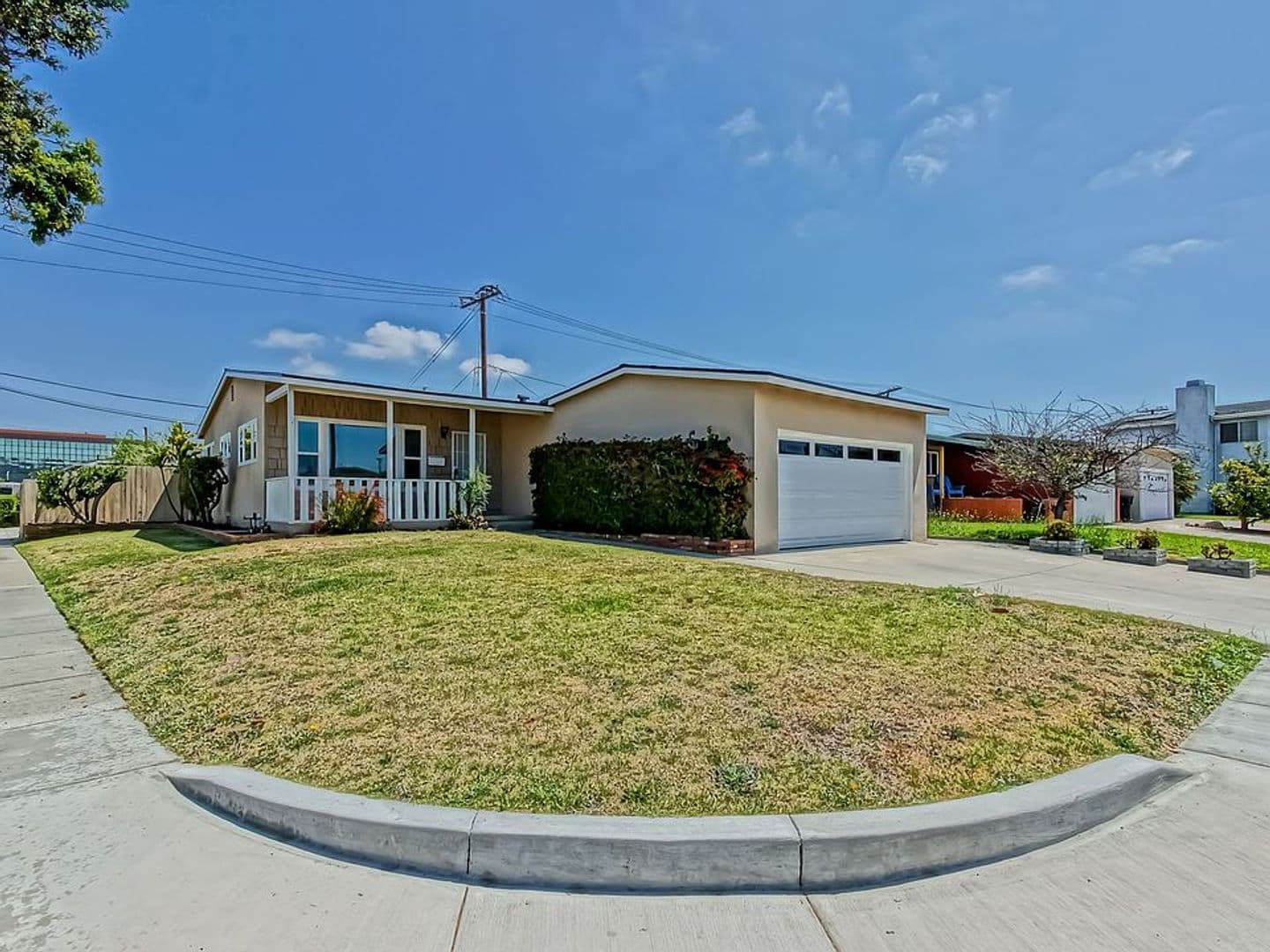 Torrance House: 3531 W 226th St