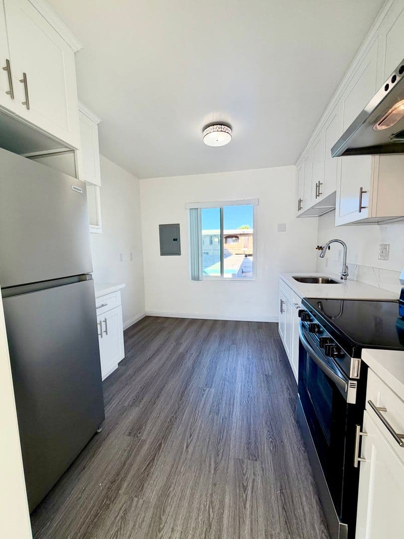 Torrance Apartment: 20617 Amie Avenue