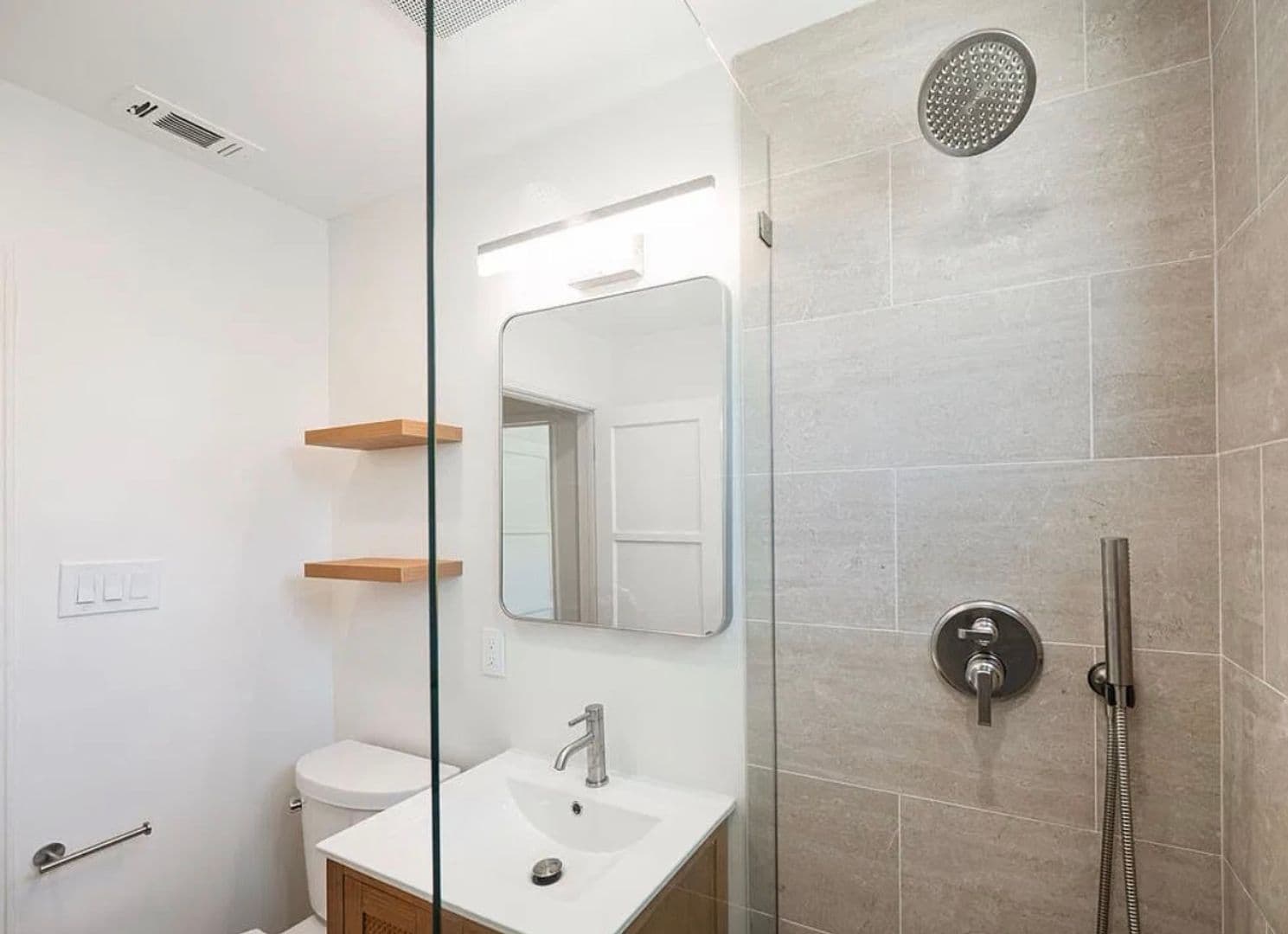 Los Angeles House: 6031 W. 86th Place