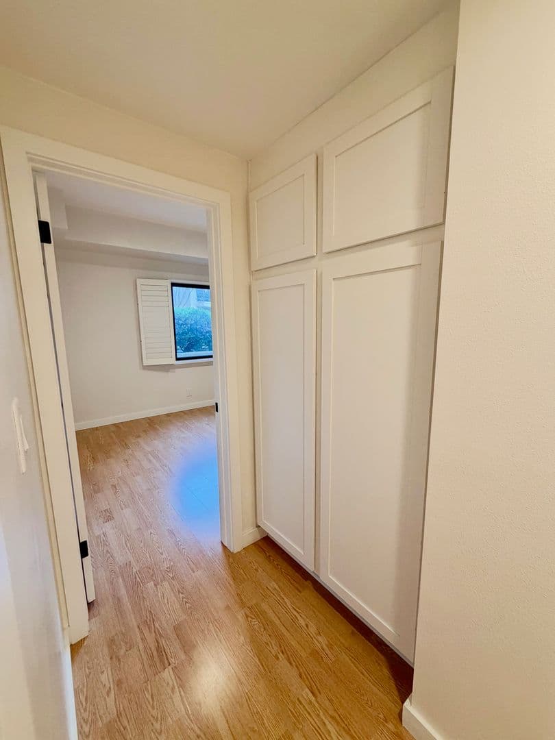 Playa Del Rey House: 8180 Manitoba St #4-136