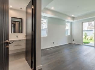 Redondo Beach House: 205 S Irena Ave